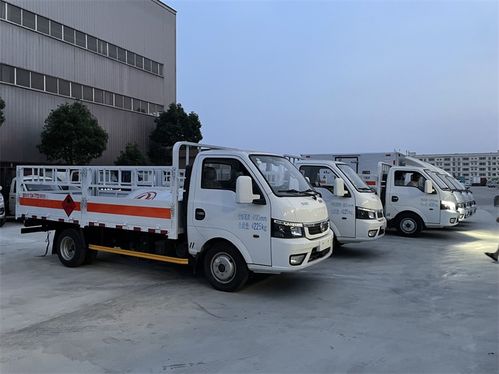 小型汽油廢機(jī)油廢電瓶運(yùn)輸車車型推薦及電動(dòng)防爆車應(yīng)用解析